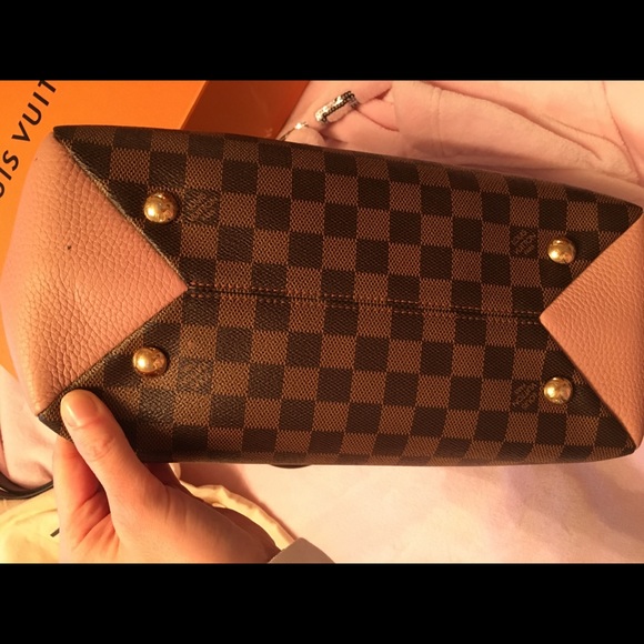 SOLD 💐🌸Louis Vuitton Pink Brittany Handbag 👜 🌸 - Picture 3 of 8